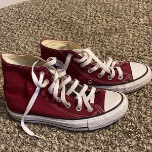 Maroon converse
